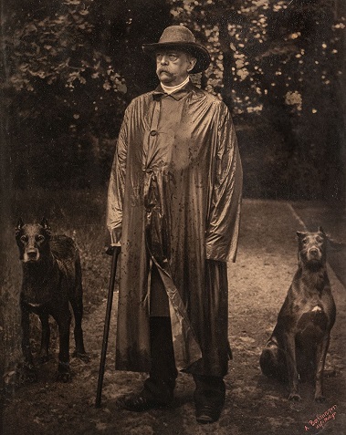 1886 06 14 1 Bismarck en impermeable